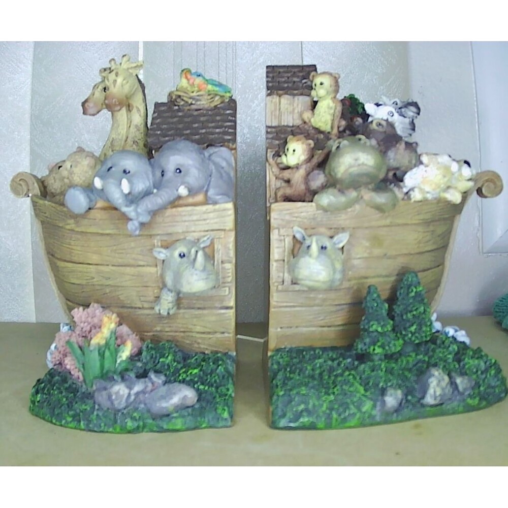 Noah's Ark Book Ends Scenic Land and Ocean Animals Organizer